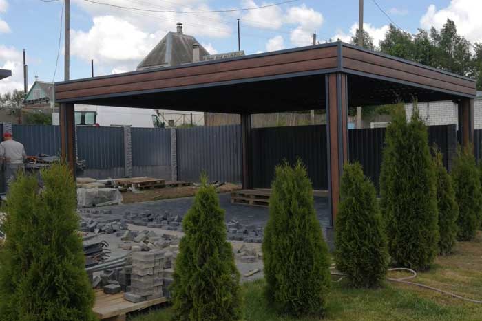 Навес для машины под дерево